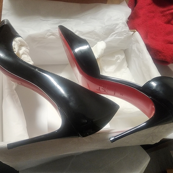 Christian Louboutin Size 38 - Picture 4 of 5